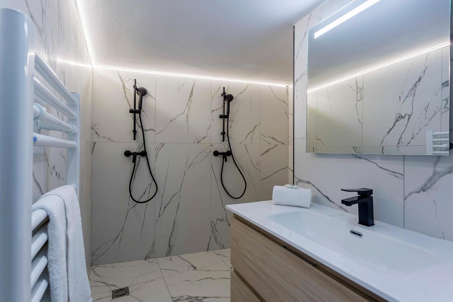 Suite Romantique Balneo Centre Ліон Екстер'єр фото